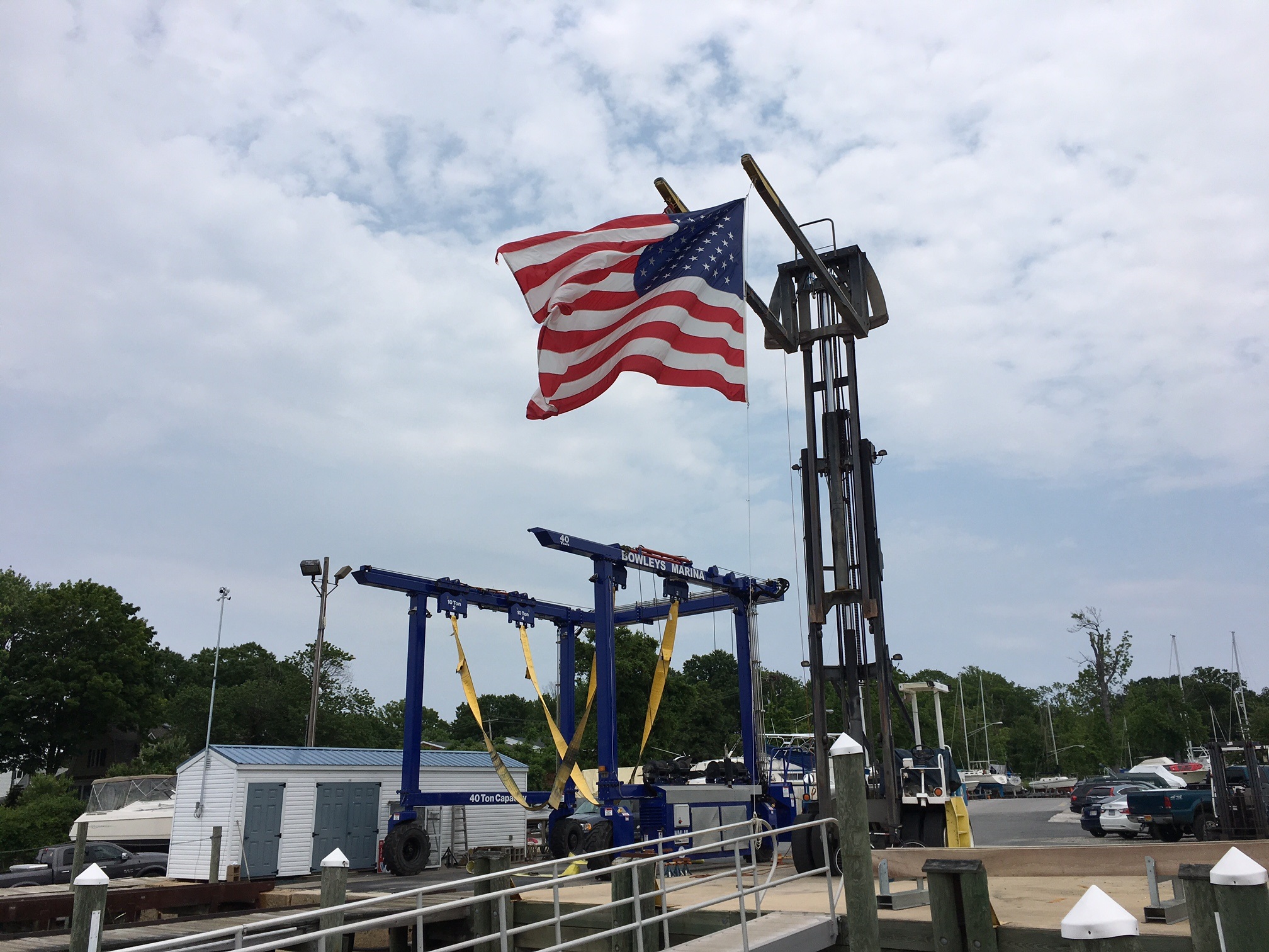 1 Flag equipment Marina Dock Age