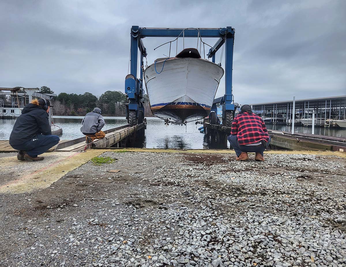 Alred Marina boat hoist