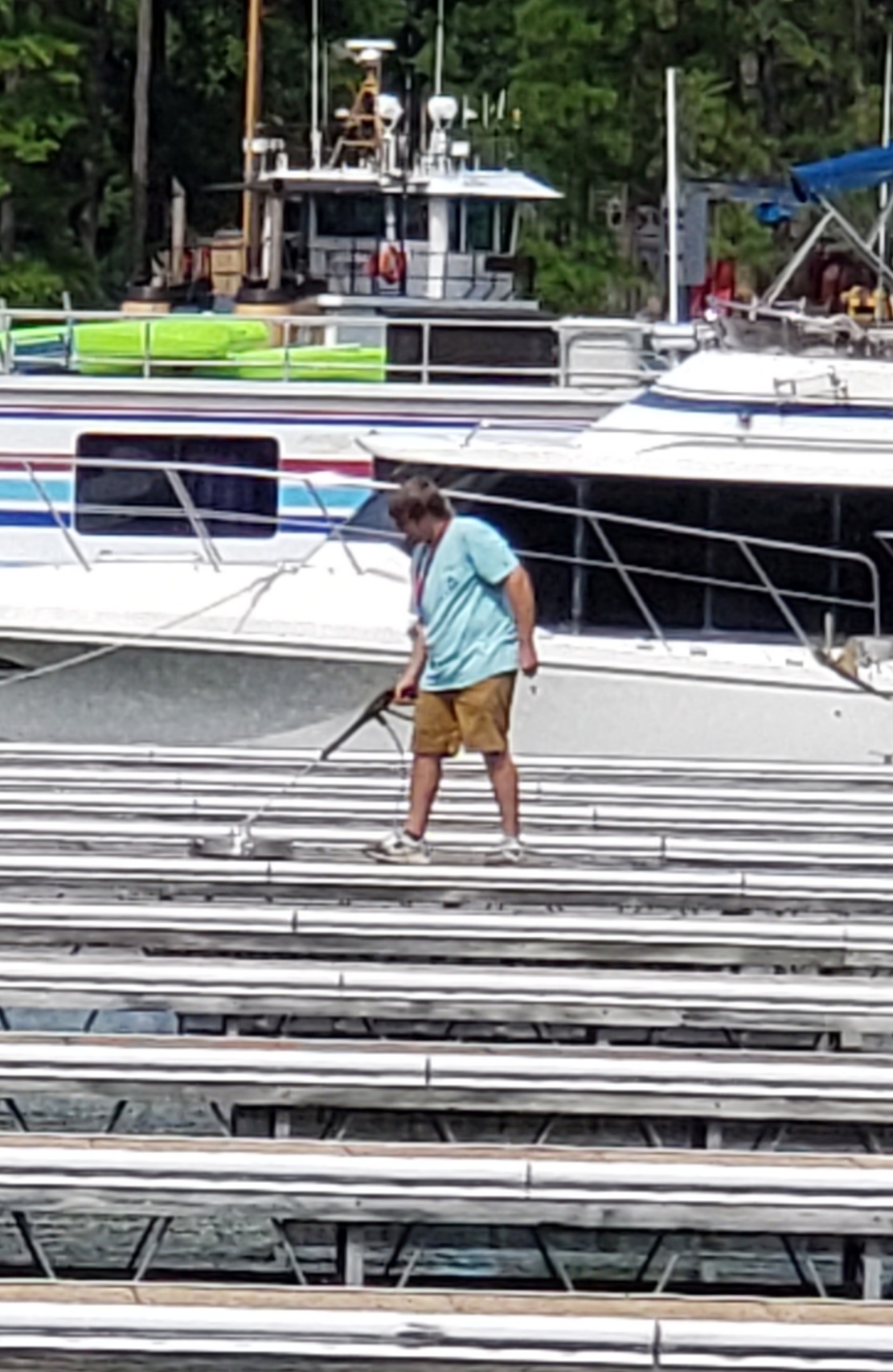 Paris Landing Marina Pressure Washing